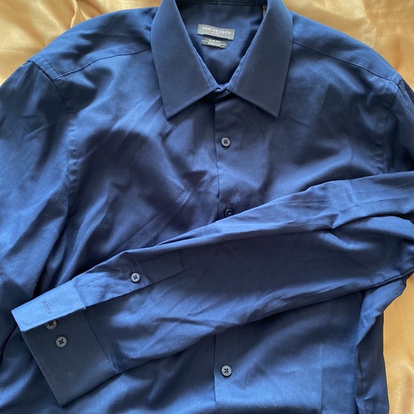 Shirt - Picture 2 of 4